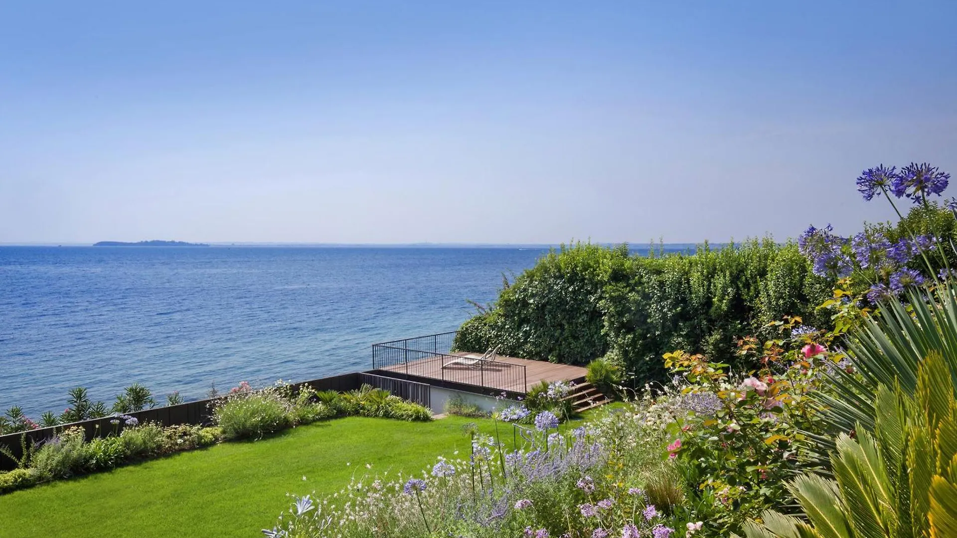 מנרבה דל גארדה Villa Grace With Pool On The Lake