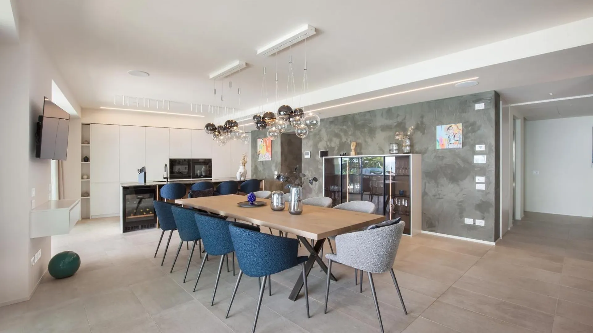 Villa Grace With Pool On The Lake Manerba del Garda Italy