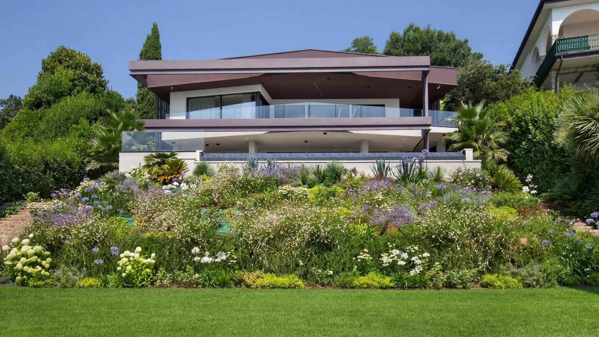 Villa Grace With Pool On The Lake Manerba del Garda