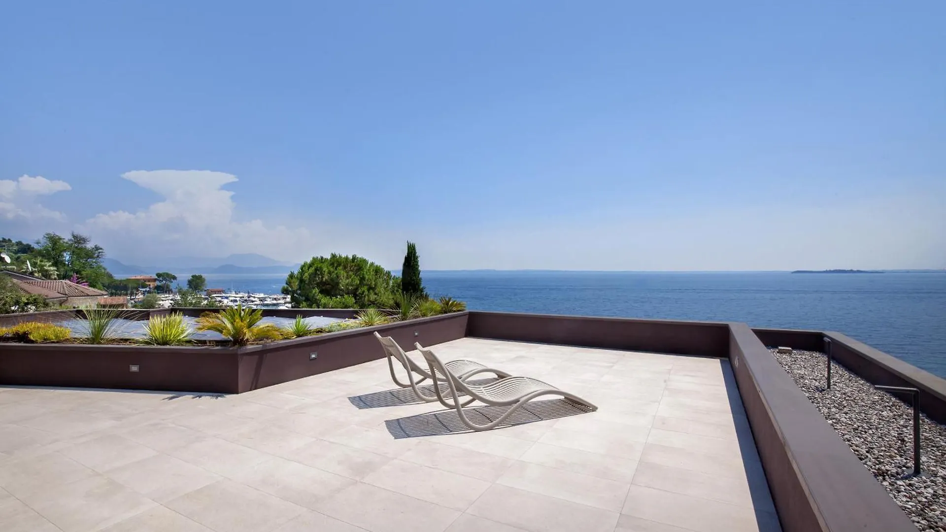 Villa Grace With Pool On The Lake Manerba del Garda