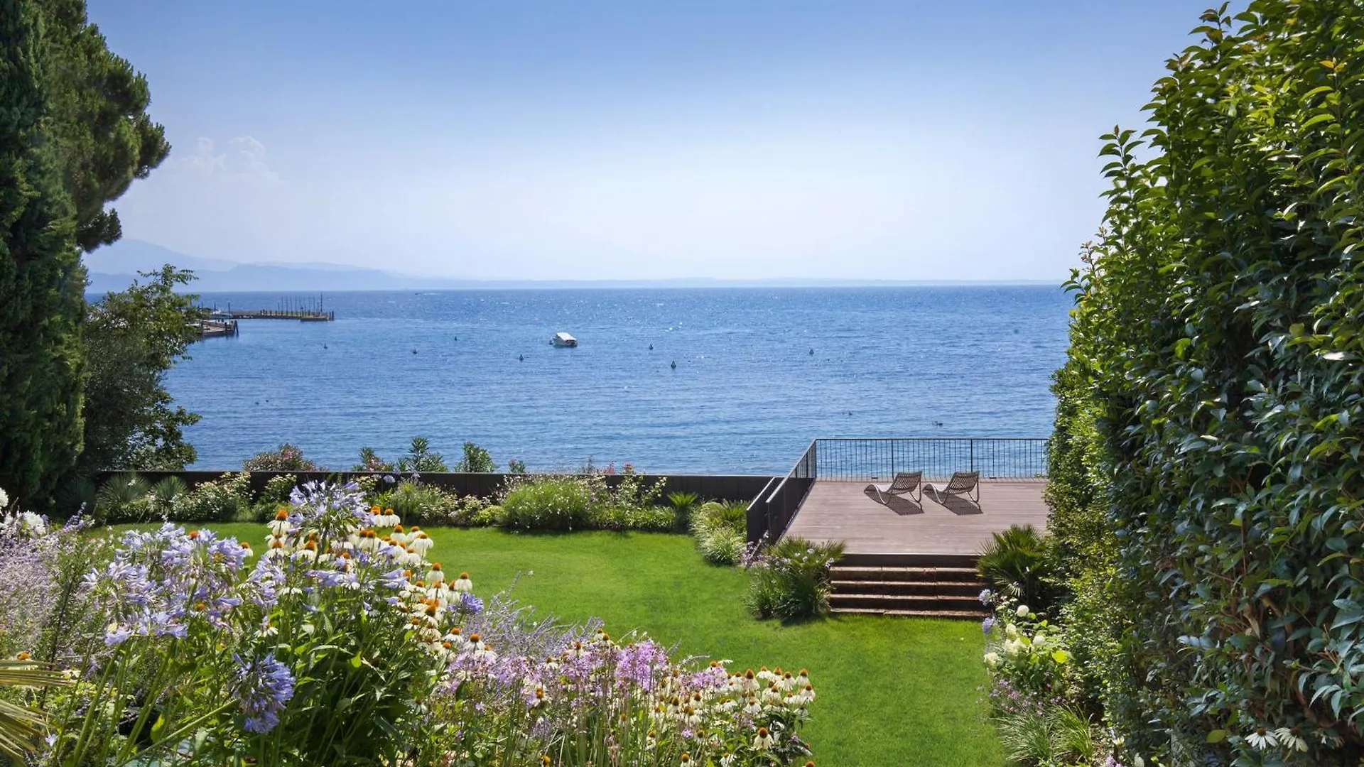 Villa Grace With Pool On The Lake Manerba del Garda