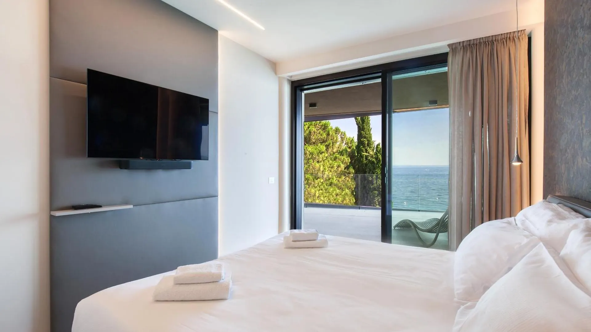 Villa Grace With Pool On The Lake Manerba del Garda 0*,