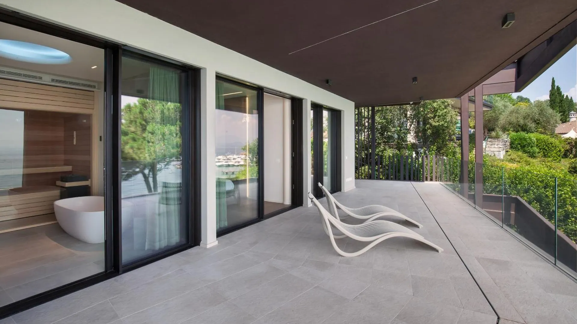 Villa Grace With Pool On The Lake Manerba del Garda