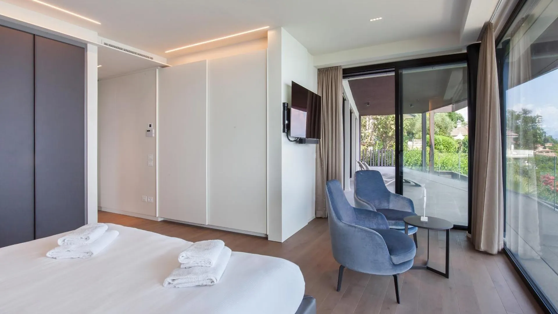 Villa Grace With Pool On The Lake Manerba del Garda