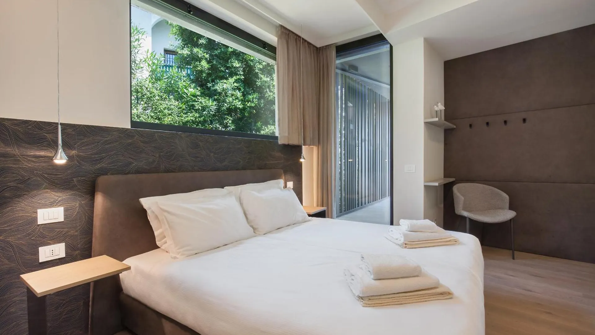 Villa Grace With Pool On The Lake Manerba del Garda