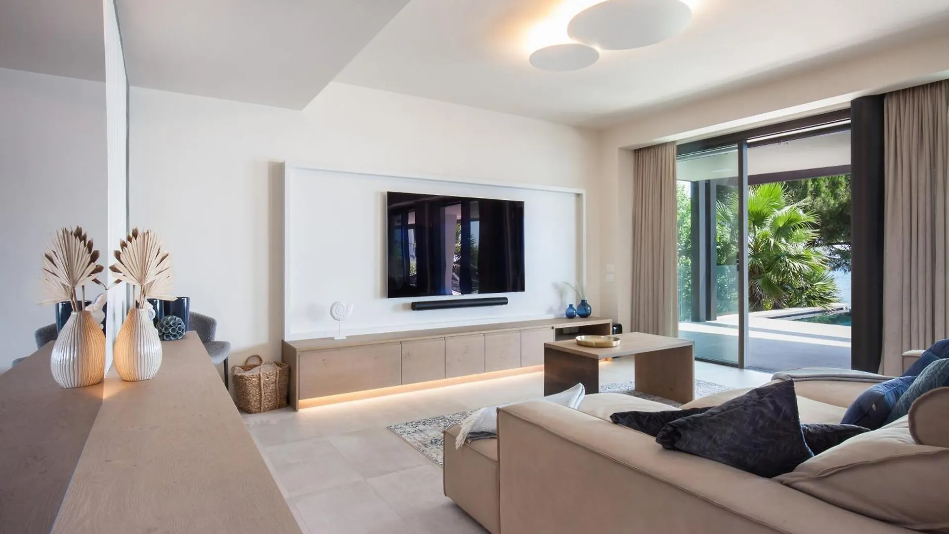 Villa Grace With Pool On The Lake Manerba del Garda